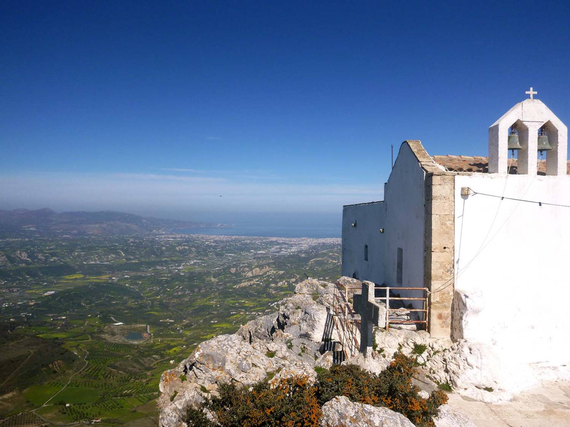 An outdoor day near Heraklion: planning a guided hike on Juktas